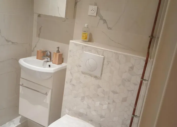 2 Pieces Proche Centre Apartment *