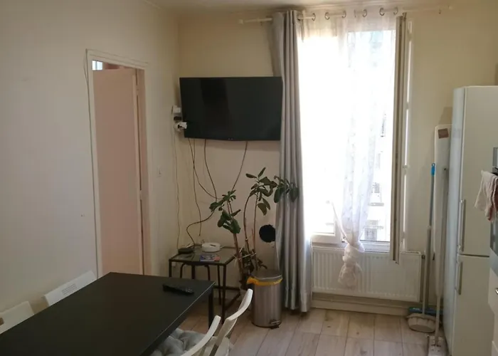 2 Pieces Proche Centre Apartment *